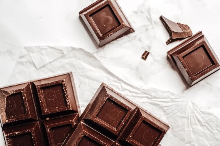 Na degustaçao às cegas, para fins de padronização, o teste foi apenas com barras de chocolate puro ao leite. Opções de chocolates recheados, crocantes ou com outros complementos não foram para a mesa dos jurados. -Divulgação