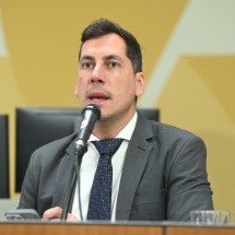 Deputados podem abrir CPI para apurar denúncias na saúde pública em MG - Ramon Bitencourt/ALMG